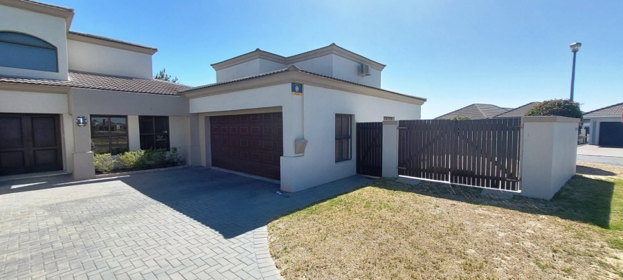 4 Bedroom Property for Sale in Country Club Western Cape